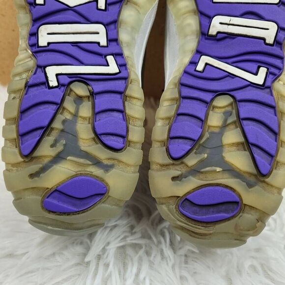 AIR JORDAN 11 RETRO 'CONCORD' 2018  378039-100  Size 2Y - Picture 9 of 12